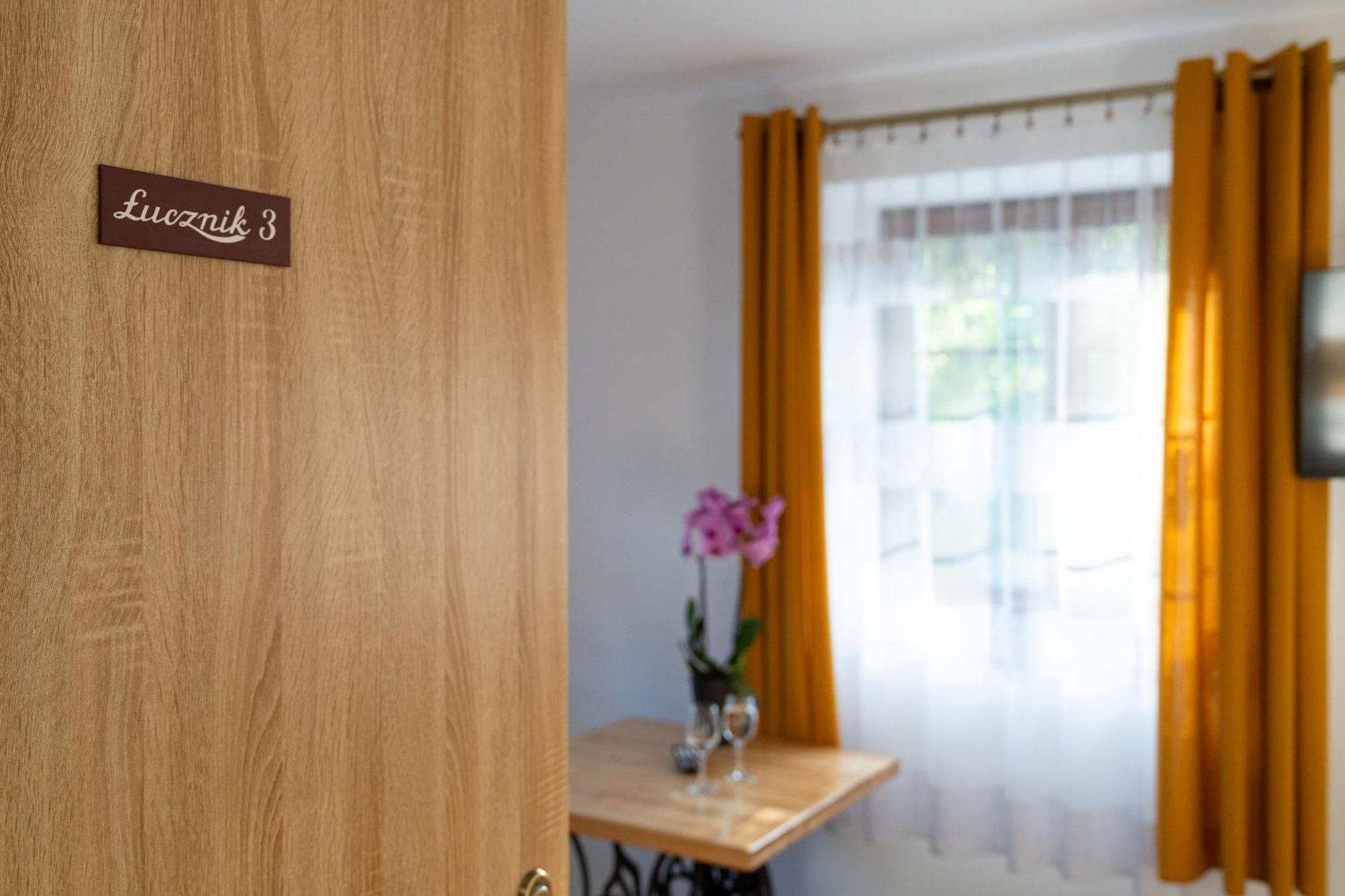 Dom Krawca - Pod Chojnikiem Apartment Jelenia Gora Exterior photo