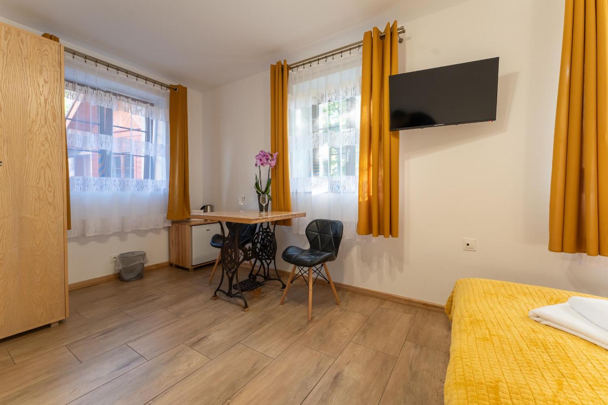Dom Krawca - Pod Chojnikiem Apartment Jelenia Gora Exterior photo