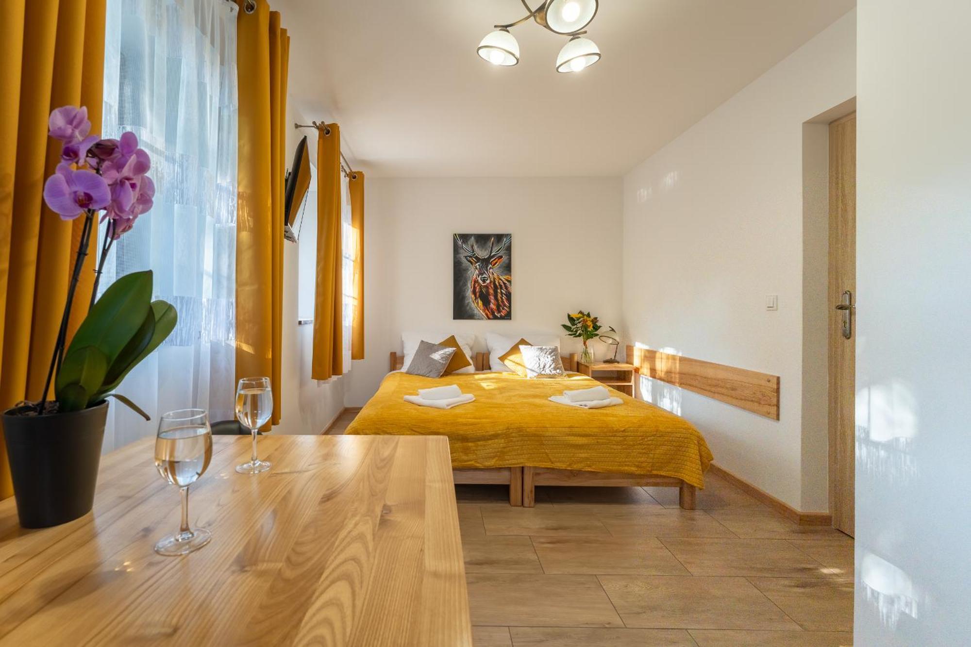 Dom Krawca - Pod Chojnikiem Apartment Jelenia Gora Exterior photo